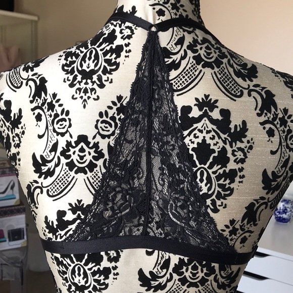 Triumph Darling Black Lace Triangle Bra, Size S - Picture 2 of 4